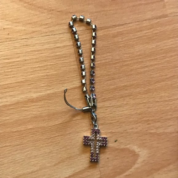 👵 3/$30 Silver-Colour Christian Cross Bracelet - Picture 1 of 4